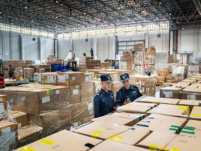 機場海關(guān)便利措施助力電子產(chǎn)品進出口快速通關(guān)